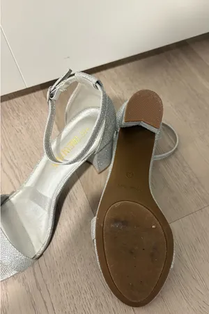 Dream Paris Sparkly Silver Heels thumbnail 8