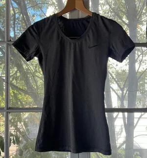 NWOT Nike Dry Fit Top thumbnail 1