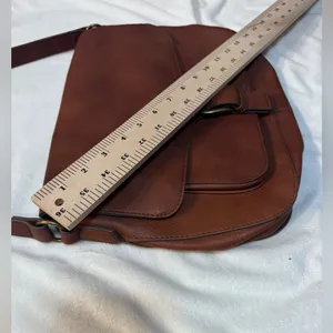 Universal Threads Tan Saddle Purse Like New!! thumbnail 8