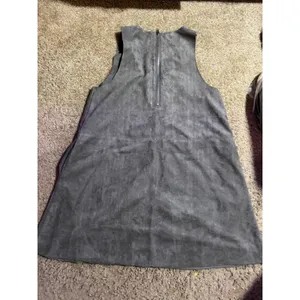 The‎ Impeccable Pig Womens Grey Faux Suede V-Neck Sleeveless Shift Mini Dress M thumbnail 4