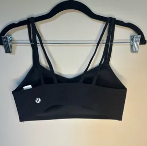 Lululemon thumbnail 2