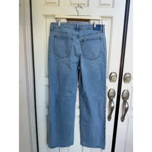 Abercrombie & Fitch The 90s Relaxed Jean High Rise Light Wash Blue Size 32 Long thumbnail 2