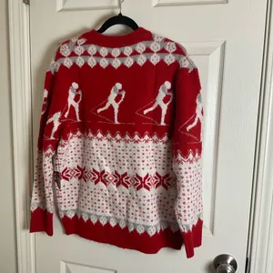 COCOBLEU WOMAN’S SKI SNOWFLAKE CHRISTMAS COZY SWEATER Size medium thumbnail 10
