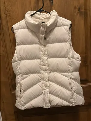 J.Crew Ivory/Cream Women’s Insulated Winter Vest Size Large thumbnail 1