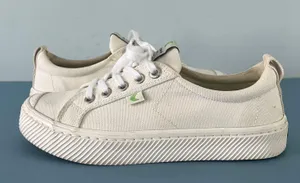 Cariuma OCA Low Off-White Canvas Lace Up Sneakers thumbnail 4