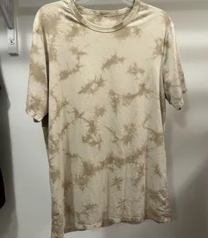 Lululemon Pump Cover Shirt thumbnail 1