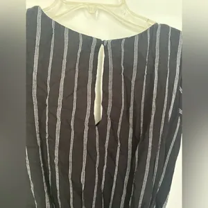 Abercrombie & Fitch Pinstripe Jumpsuit Belted V-Neck Short Sleeve XS Black thumbnail 7