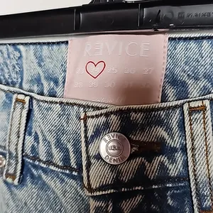 REVICE NWT ex boyfriend / player one stone wash denim jeans sz 24 thumbnail 4