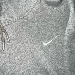 Nike Gray Hoodie Size XL thumbnail 3