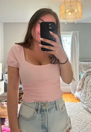 Hollister Top thumbnail 1