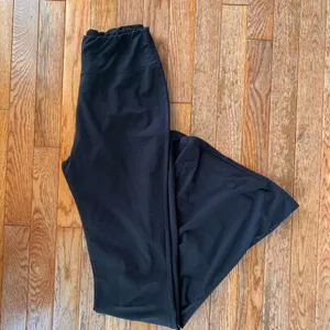 Black Flared Leggings thumbnail 4