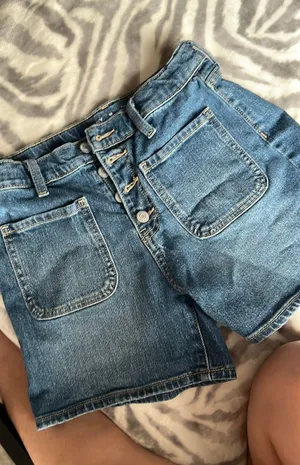 Old Navy Shorts thumbnail 1