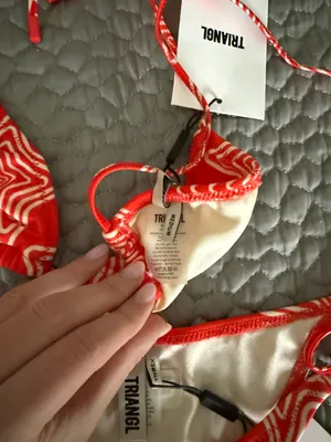 Bathingsuit thumbnail 5