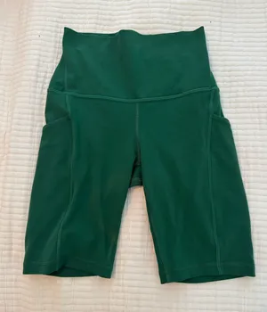 Lululemon Align High-Waisted Shorts 6" thumbnail 1