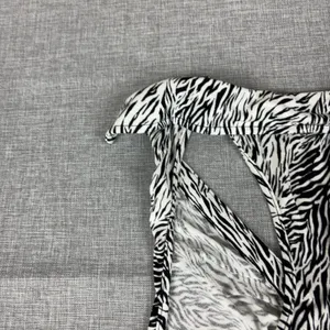 Free People Tank Top Womens M Black White V-Neck Sleeveless Zebra Print thumbnail 11