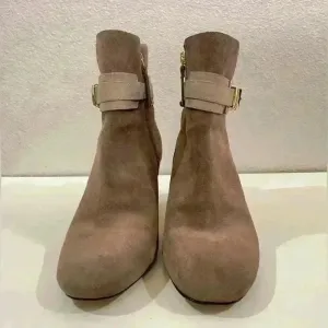 Joan & David Women’s Suede Leather Tan‎ Color Ankle Booties Size 9.5 thumbnail 13