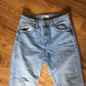 Zara Classic Blue Denim Jeans thumbnail 6