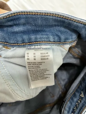 American Eagle Outfitters Ripped Skinny Jeans in Dark Blue thumbnail 5