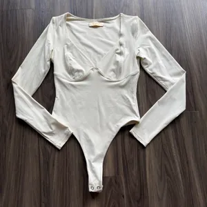Amazon Bodysuit  thumbnail 2