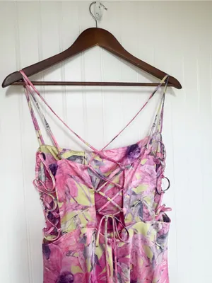 ASTR Antlia Pink Floral Spaghetti Strap Midi Dress Medium Wedding Guest Formal thumbnail 9