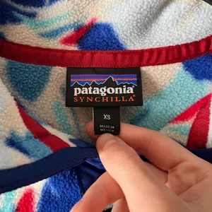 Patagonia Synchilla Snap T Feather Dance Red Blue White Fleece‎ Pullover XS thumbnail 4