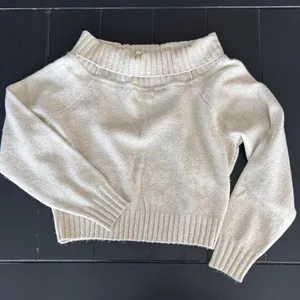 Hollister Off-Shoulder Sweater in Cream thumbnail 1
