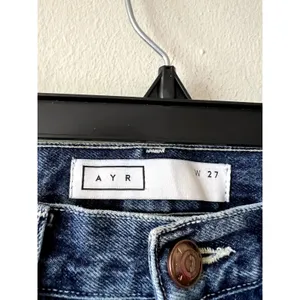 ayr the lil dude crop high rise jeans blue size 27 DRM thumbnail 5