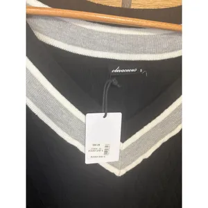 Olivaceous Black With Gray Stripe Cable Knit V‎ Neck Sweater Size Small thumbnail 5
