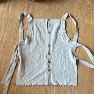 Tularosa backless top thumbnail 1