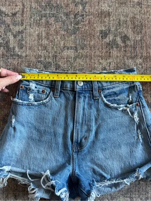 Abercrombie & Fitch The Mom Short High Rise Denim Shorts Size 24 thumbnail 5