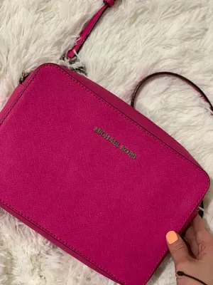 Michael Kors Crossbody thumbnail 1