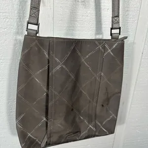 Vera Bradley Nylon Crossbody Shoulder Bag Purse With Silver diamond Patt… thumbnail 4