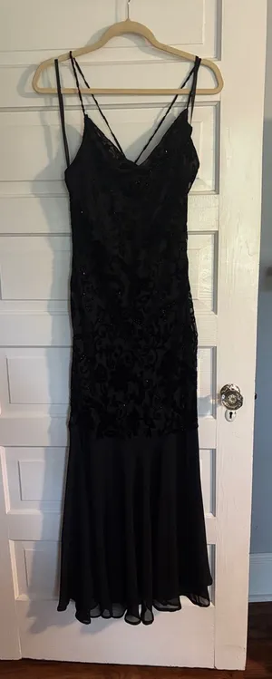 Elegant Black Beaded Evening Dress Size 14 thumbnail 1