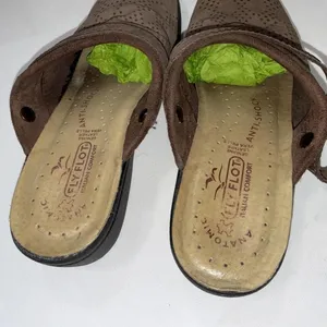 Fly Flot Anatomic‎ Wedge Shoes, Women 8-8.5, Leather, Slip-on Or Heel Strap thumbnail 2