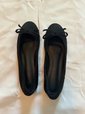 Pretty Little Thing Black Suede Ballet Flats with Bow thumbnail 2