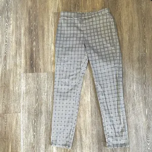 Uniqlo grey check  cropped drawstring pants thumbnail 4