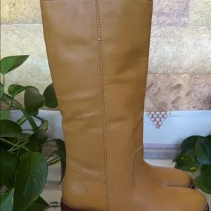 NEW Frye Women’s Camryn Leather Tall Pull-On Banana Knee-High Heel Boots Size 10 thumbnail 8