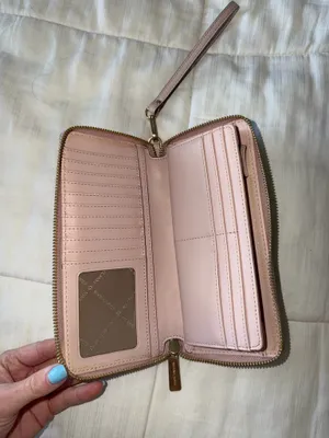 Michael Kors Wallet thumbnail 2