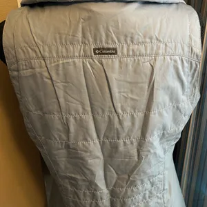 Columbia Light Grey Quilted Vest with Fleece Collar thumbnail 2