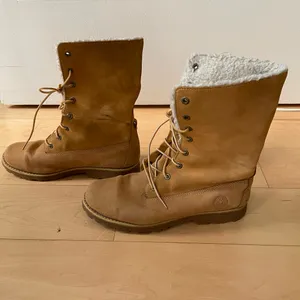 Timberland Women's Linden Woods Waterproof Fold-Down Winter Boots thumbnail 9