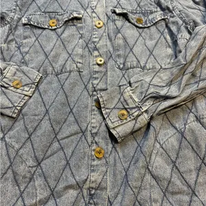 💙 Joan Rivers Denim‎ Boyfriend Shirt Diamond Stitch Women’s Small 💙 thumbnail 2