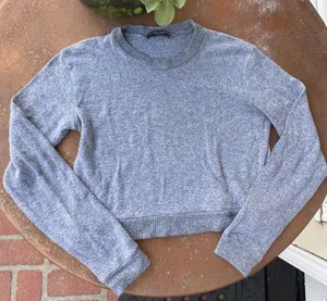 Brandy Melville cropped sweater thumbnail 1