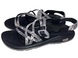 Chacos Women’s Gray & Black Classic Strappy Sandals size 10 thumbnail 2