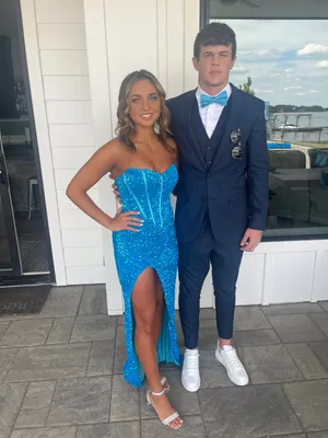 Scarlett Portia and Prom Dress thumbnail 4