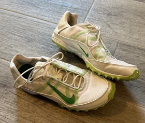 Nike Jana Star Training Shoes Women’s 9.5 M White Green Track Sneakers thumbnail 1