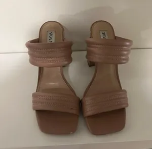 Steve Madden Nude  Heels thumbnail 4