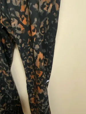 Athleta Powerhold Leggings 2X 2XL 40” Leggings Leopard Cheetah Print Womens thumbnail 3