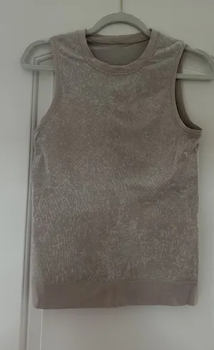 Lululemon Tank thumbnail 1