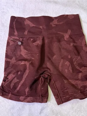 Gymshark Women’s Burgundy Camo High-Rise Bike Shorts thumbnail 3