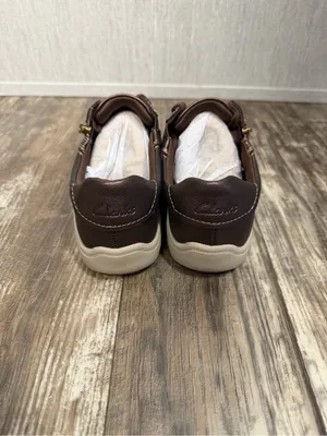 Clarks Women’s Metallic Bronze Low-Top Sneaker with Side Zip Size 8.5 thumbnail 12
